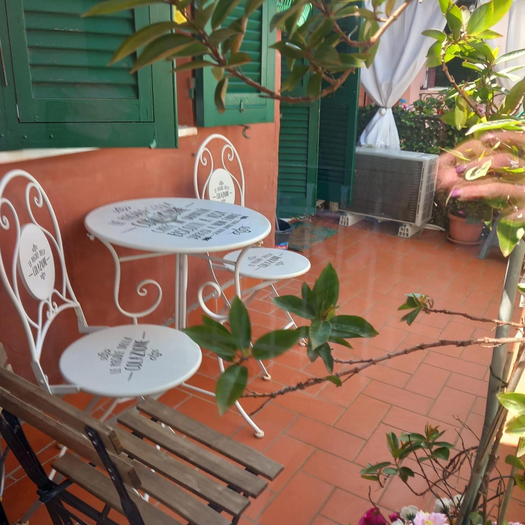 La Terrazza Di Ameglia Alta Apartment Exterior photo